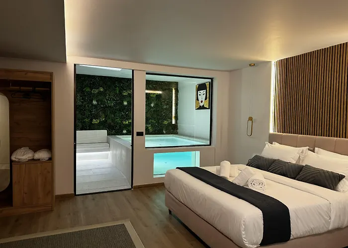 Cityluxe Suites & Rooms