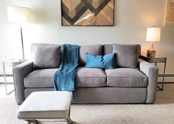 Modern & Stylish Furnished 1 Bed 1 Bath
