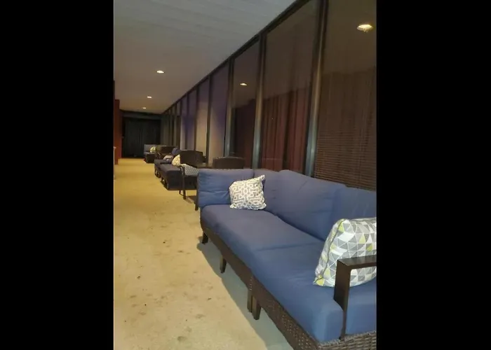 New Hope Inn & Suites