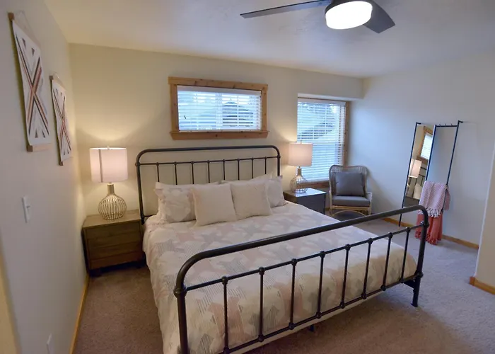 Mountain Therapy: A/C, Pet Friendly, Walk To Davis Beach And Ponderosa Park
