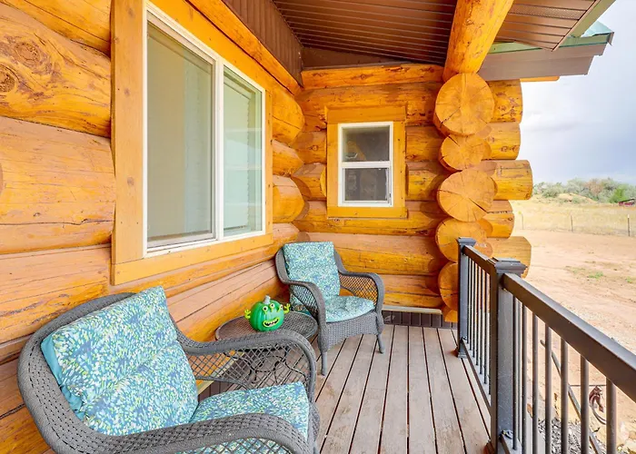 Explore Uintah Basin: 'Rustic Cliff Ranch A' Cabin