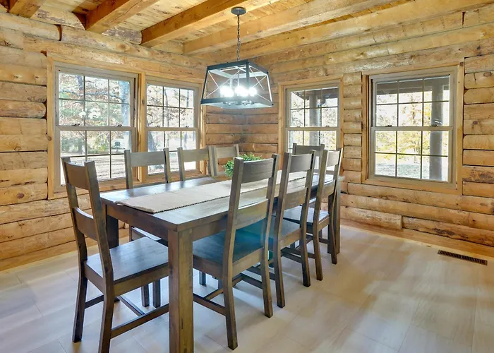 Kentucky Lake Access! Family Log Cabin W/ Deck