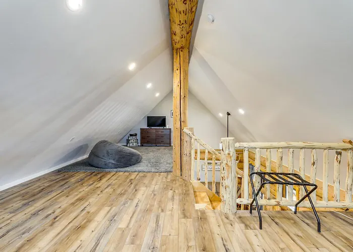 Explore Uintah Basin: 'Rustic Cliff Ranch A' Cabin