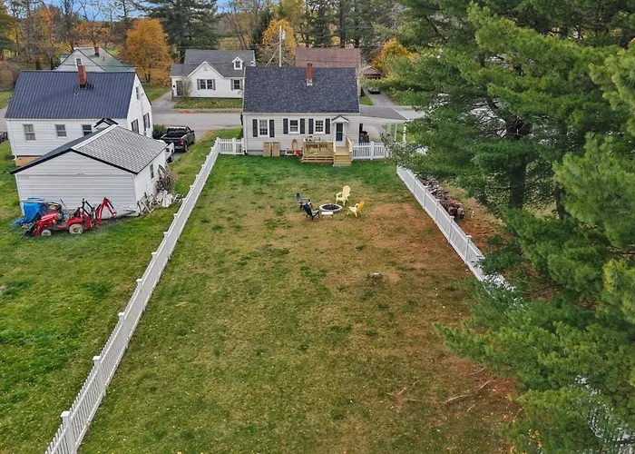 Near Concertsdog-Friendlyfirepitfenced Yard