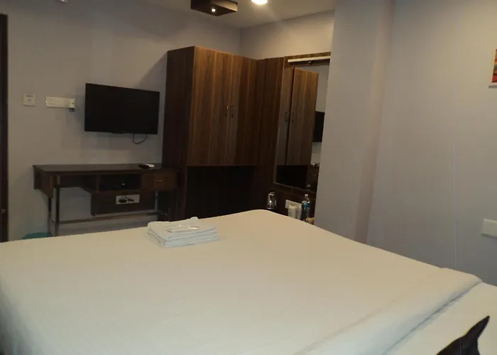 Mani'S Residency