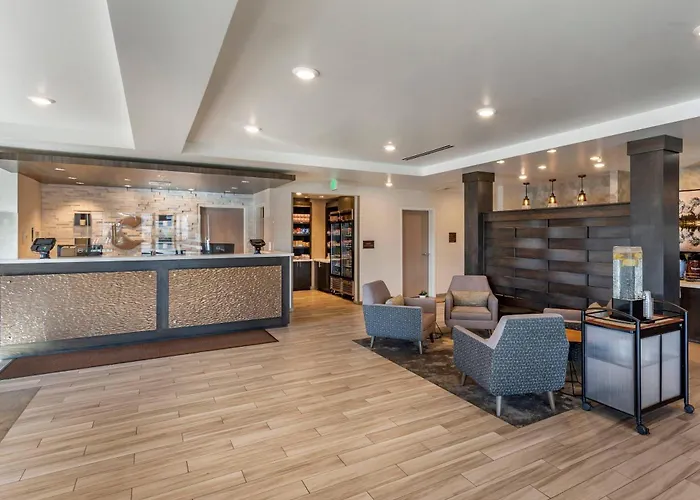Comfort Inn & Suites Salt Lake City Airport