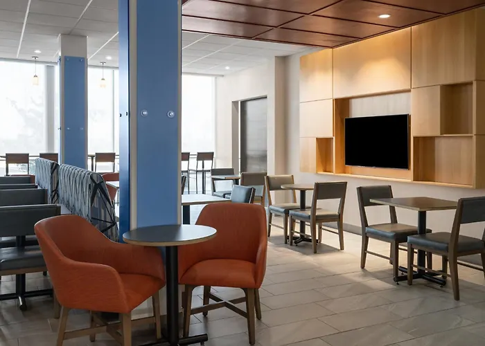Holiday Inn Express & Suites Mt Sterling North By Ihg