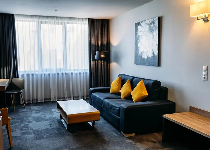 Favor Park Hotel
