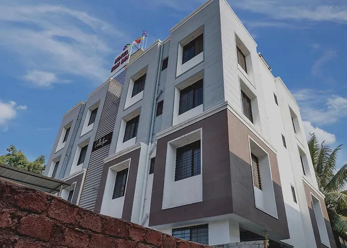 Collection O Eon Inn Near Pune Airport