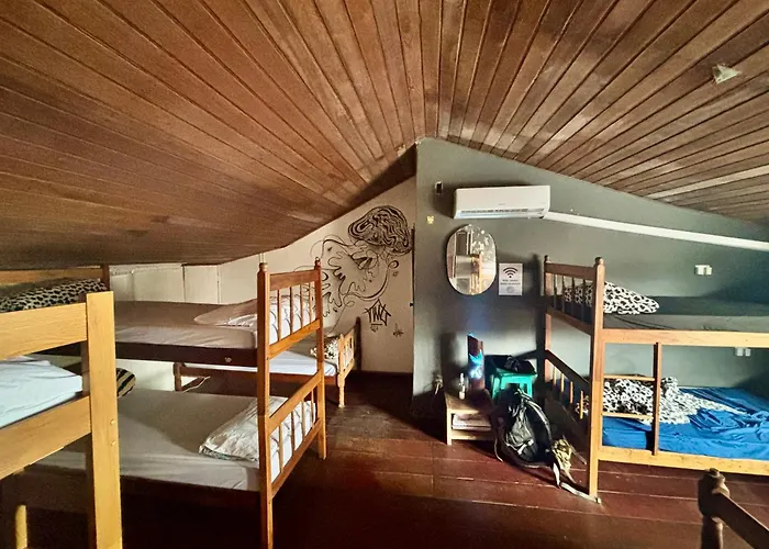 Casa Lee Hostel Parati