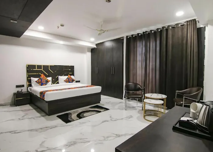 Hotel Greysky Karkardooma Anandvihar New Delhi