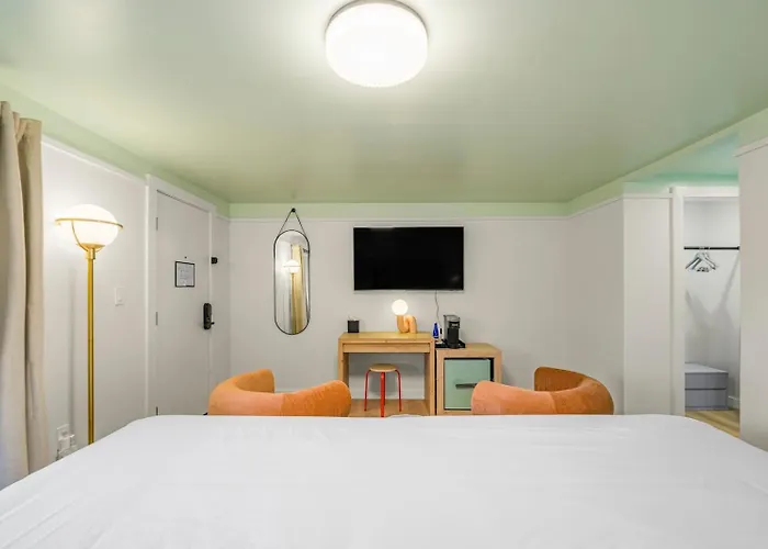 Ambler Hotel