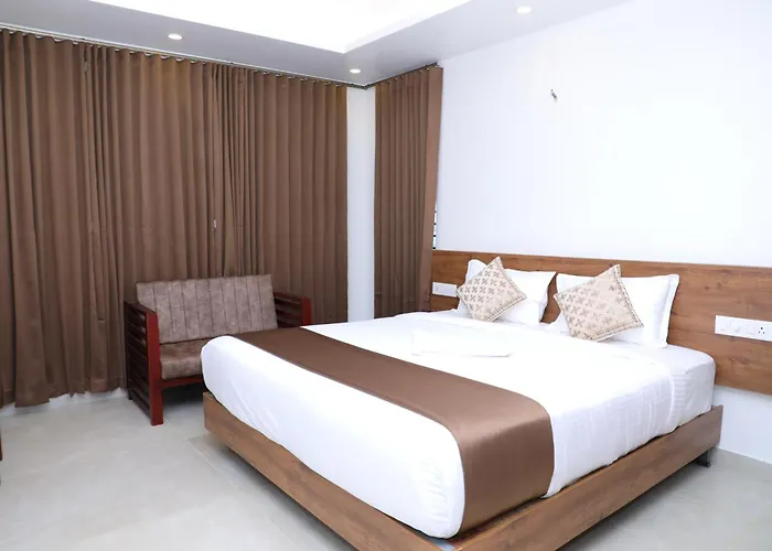 Aura Airport Hotel