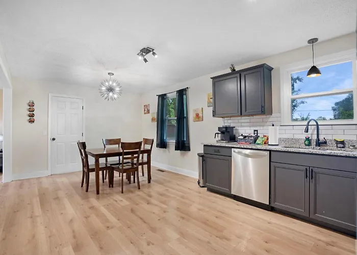 Carbon Ridge 300Mbps Wifi - Dog Friendly