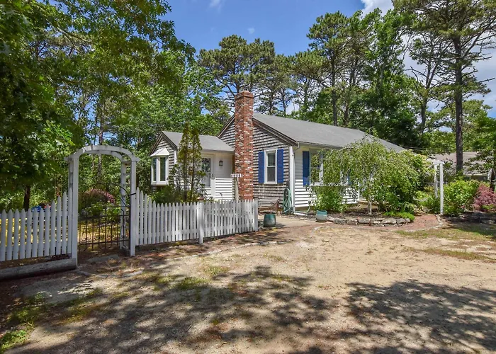 5 Min To Beach Yard W Fire Pit