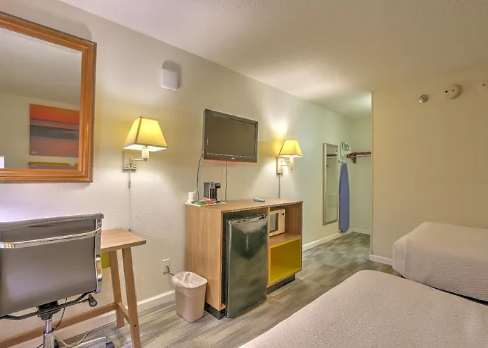 Hotel Carolina
