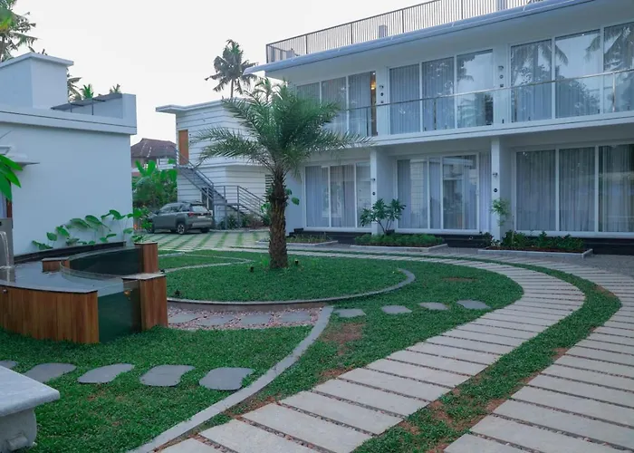 Palm Wave Beach Resort
