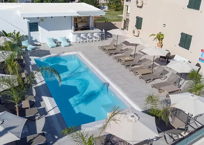 Ippocrates Hotel Apartments & Restaurant
