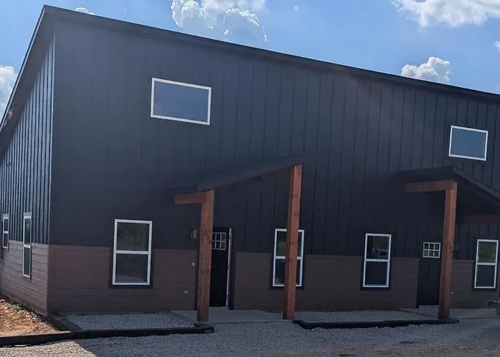 Special Deal On 2 Bedroom Unit 556