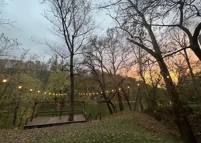 River Relaxation | Riverfront Home| Winchester