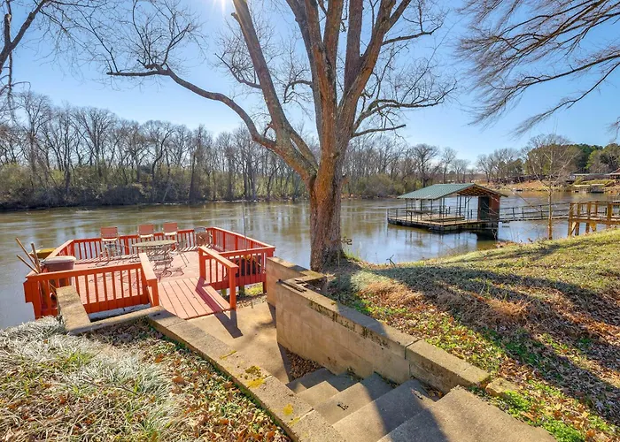 Fish, Hike & Relax: Heber Springs Family Home