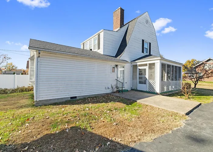 Luxe Retreat Home @ Griffith Ave - Prime Location ➠ 524W