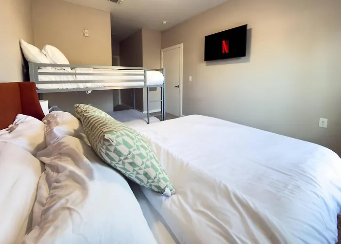 1St Floor 2B2B-Pool, Parking, Gym, 30Mnt To Austin