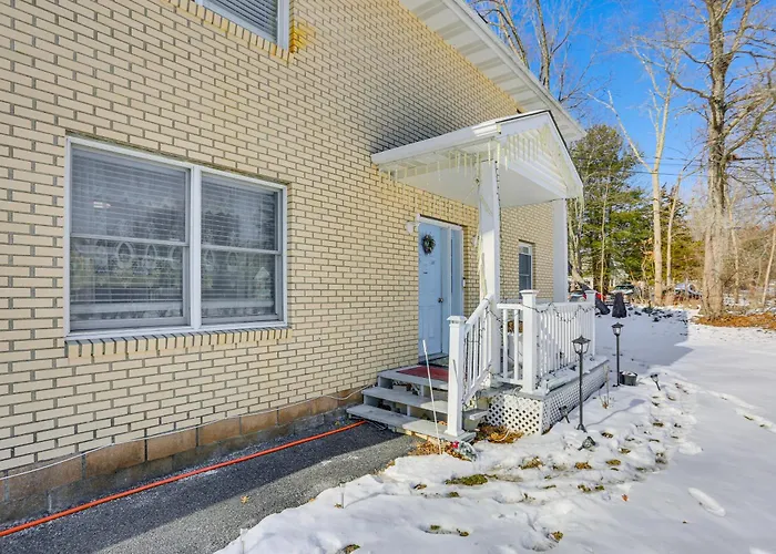 Pet Friendly & Wfh Ready! Quiet Hudson Valley Apt