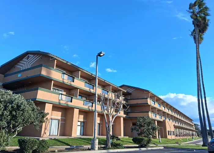 Holiday Inn Express Hotel & Suites Ventura Harbor By Ihg