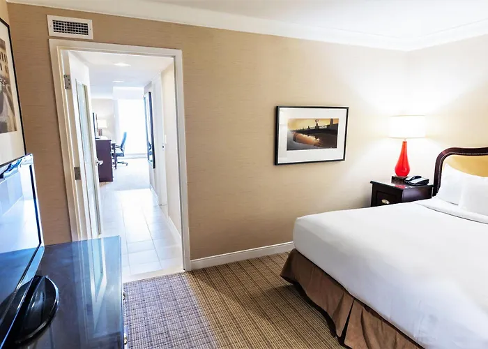 Hilton Niagara Falls/ Fallsview Hotel And Suites