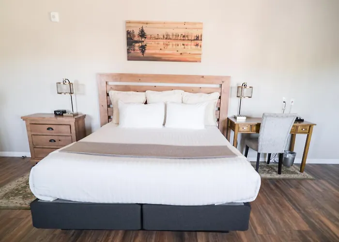 Grass Valley Courtyard Suites