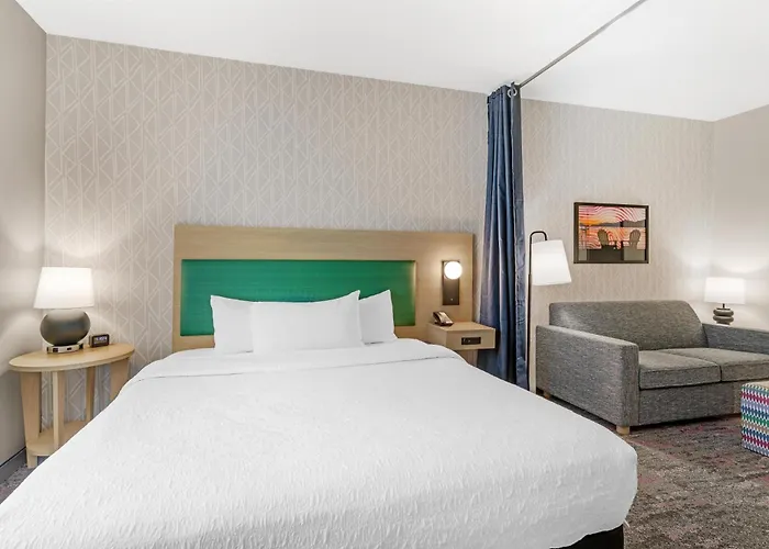 Home2 Suites By Hilton Queensbury Lake George
