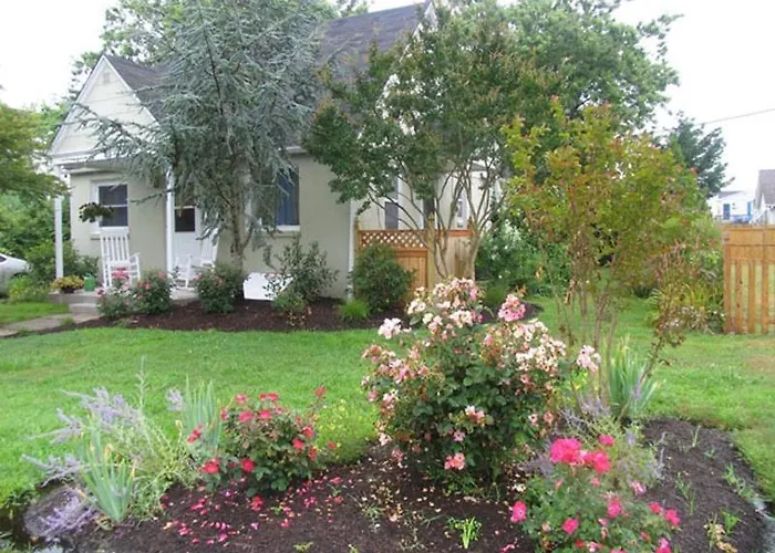 Crepe Myrtle Cottage