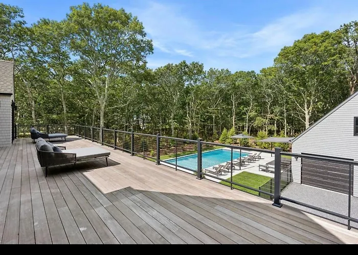 East Hamptons Modern 8 Bedroom New Construction