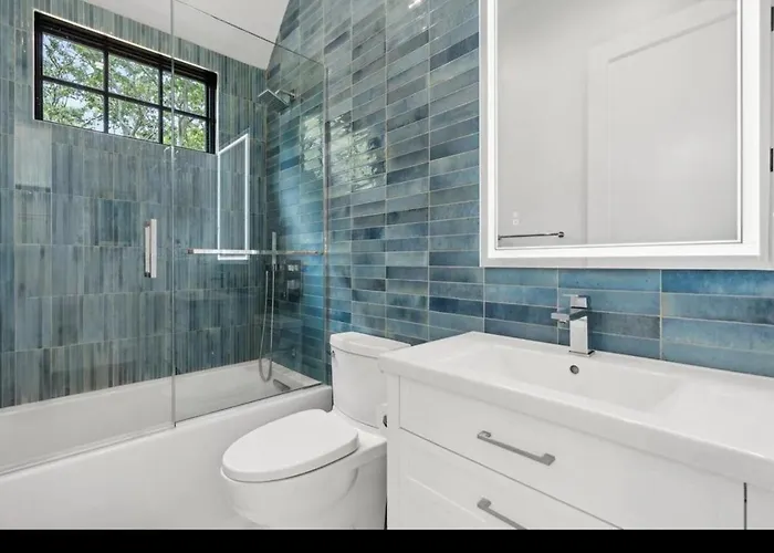 East Hamptons Modern 8 Bedroom New Construction