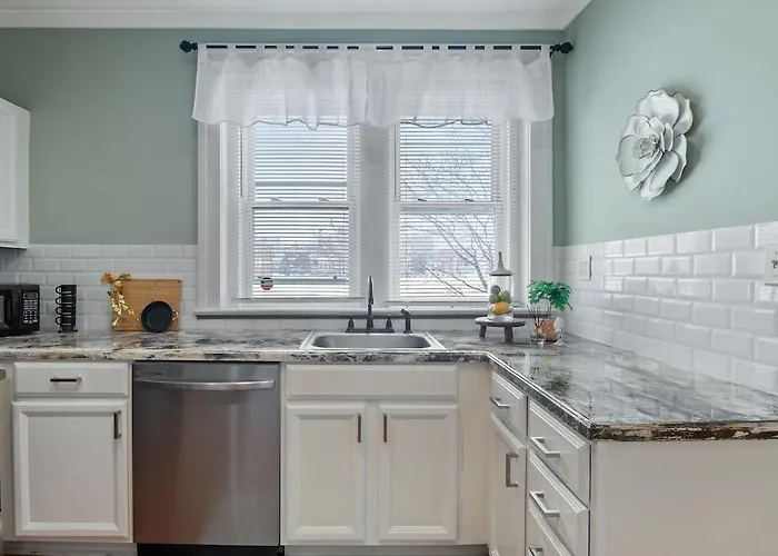 Downtown 3Br Apartment, Walk To Su, Burnet Park & Erie Canal