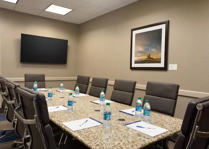 Comfort Inn & Suites Presidential