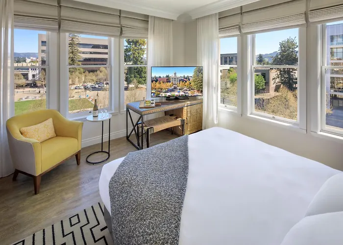 Hotel E