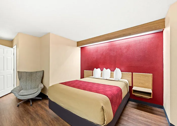 Econo Lodge London North