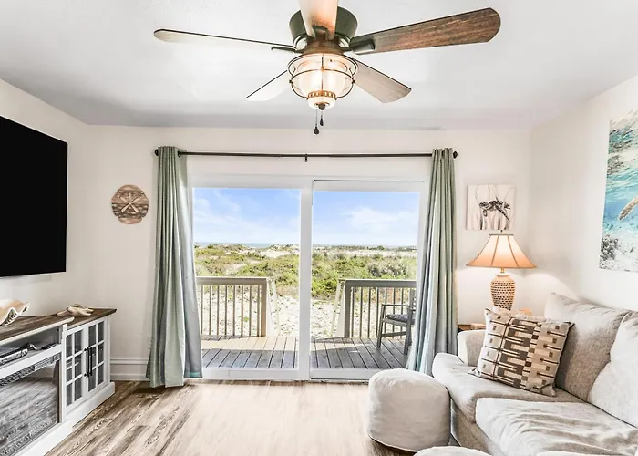 Oceanfront St Helena Island Condo W/ Beach Access!