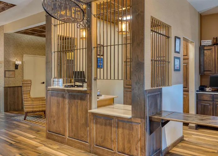 Best Western Bandera Suites & Saloon