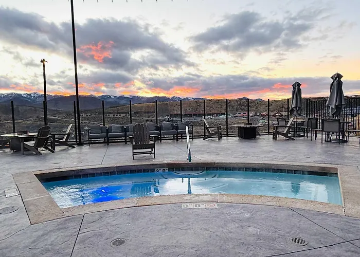 Luxury Black Rock Resort Suite Unit A