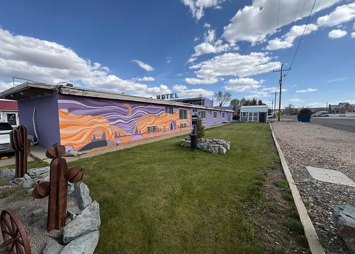 Purple Sage Motel