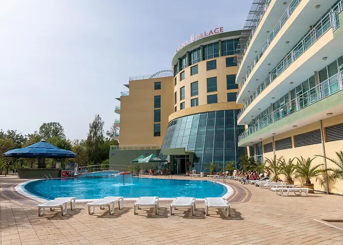 Ivana Palace Hotel - Free Parking