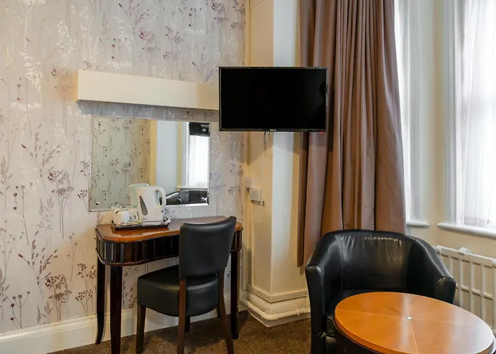 Heathlands Hotel