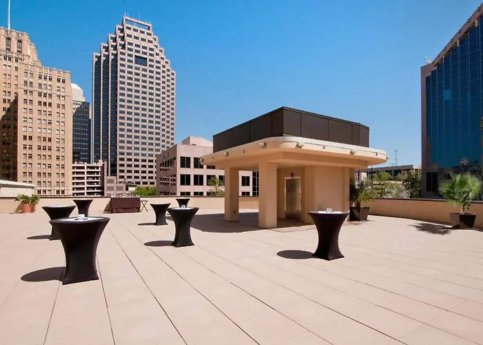 Embassy Suites San Antonio Riverwalk-Downtown