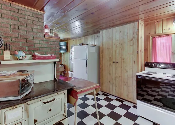 Beth'S Lakeside Cabin