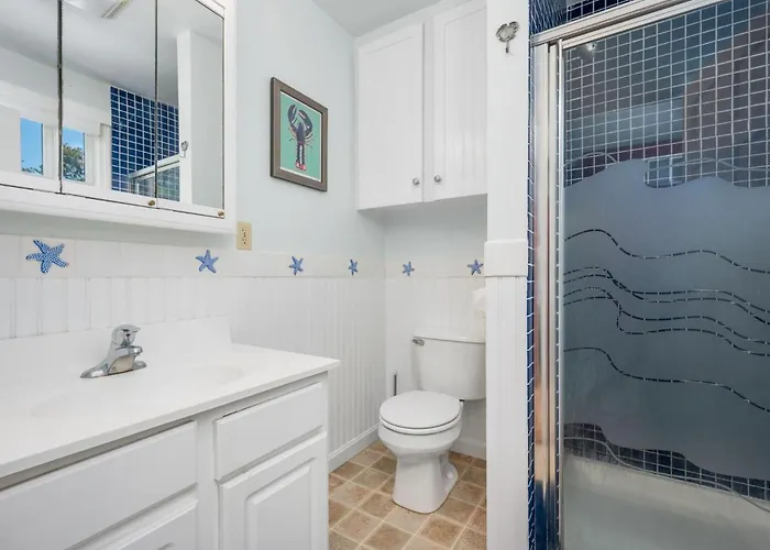 Dog-Friendly Cape Cottage Near Beach Towns