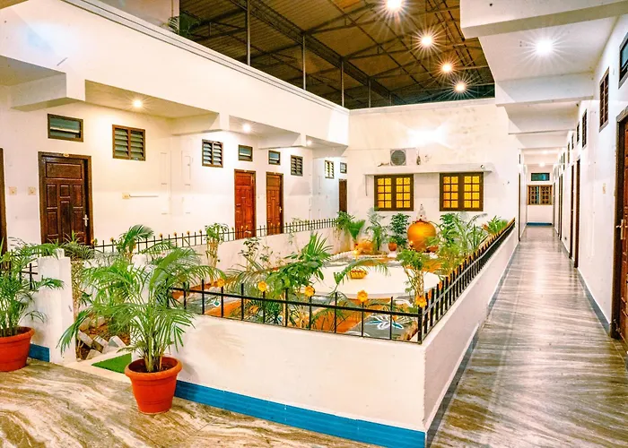 Hare Rama Hare Krishna - Eesha Hotel