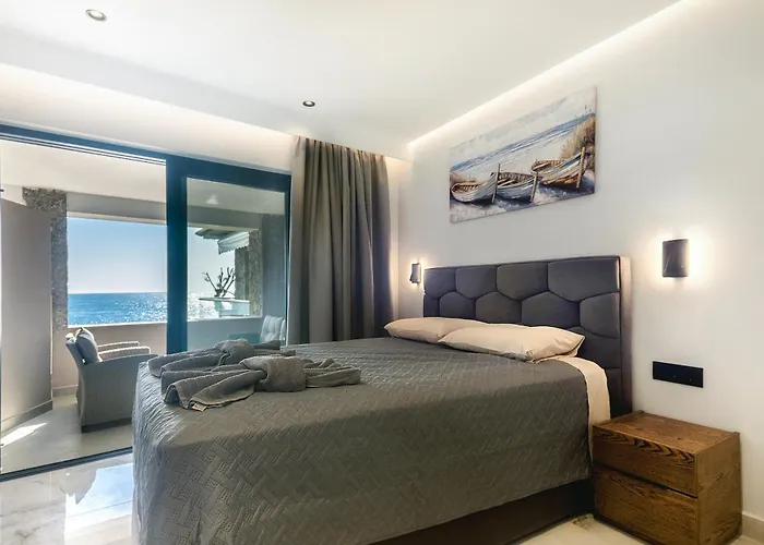 Black Rocks Family Beach Resort